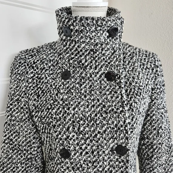 Calvin Klein Women's Black and White Tweed Pea Coat. Size 8P - Picture 5 of 8